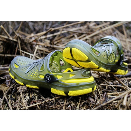 9310045 BLACK CAT KLAPKI CAT CLOGS 45